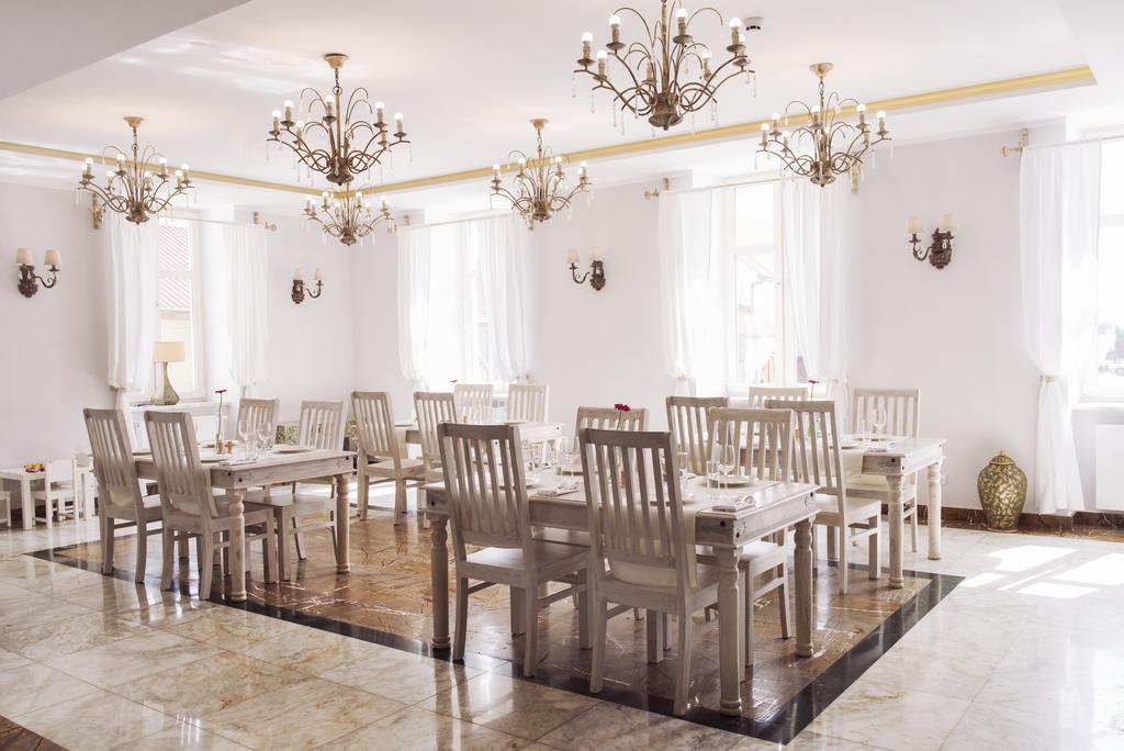 Orient Palace Bielany Wrocławskie Dış mekan fotoğraf