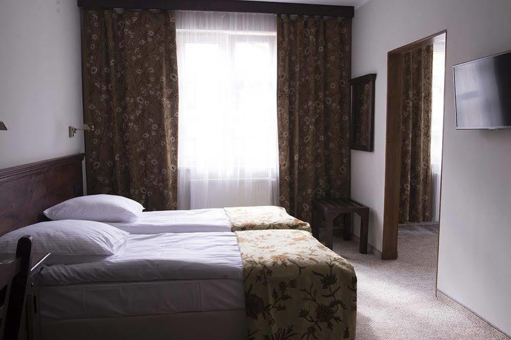 Orient Palace Bielany Wrocławskie Dış mekan fotoğraf