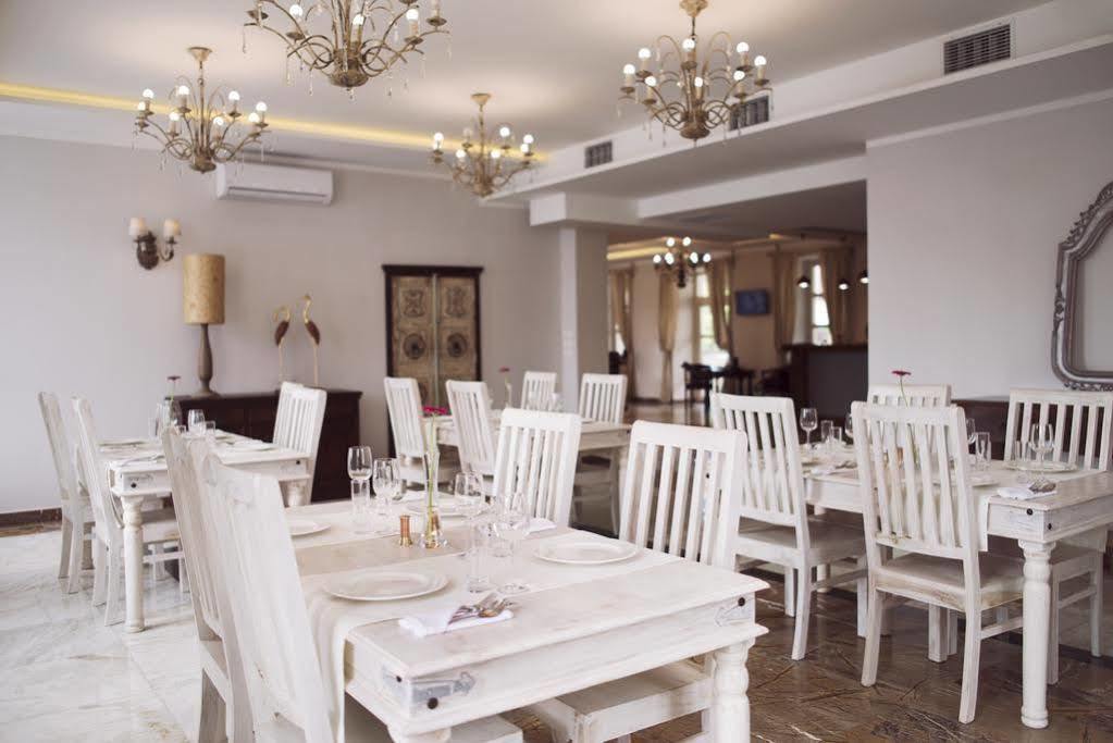 Orient Palace Bielany Wrocławskie Dış mekan fotoğraf